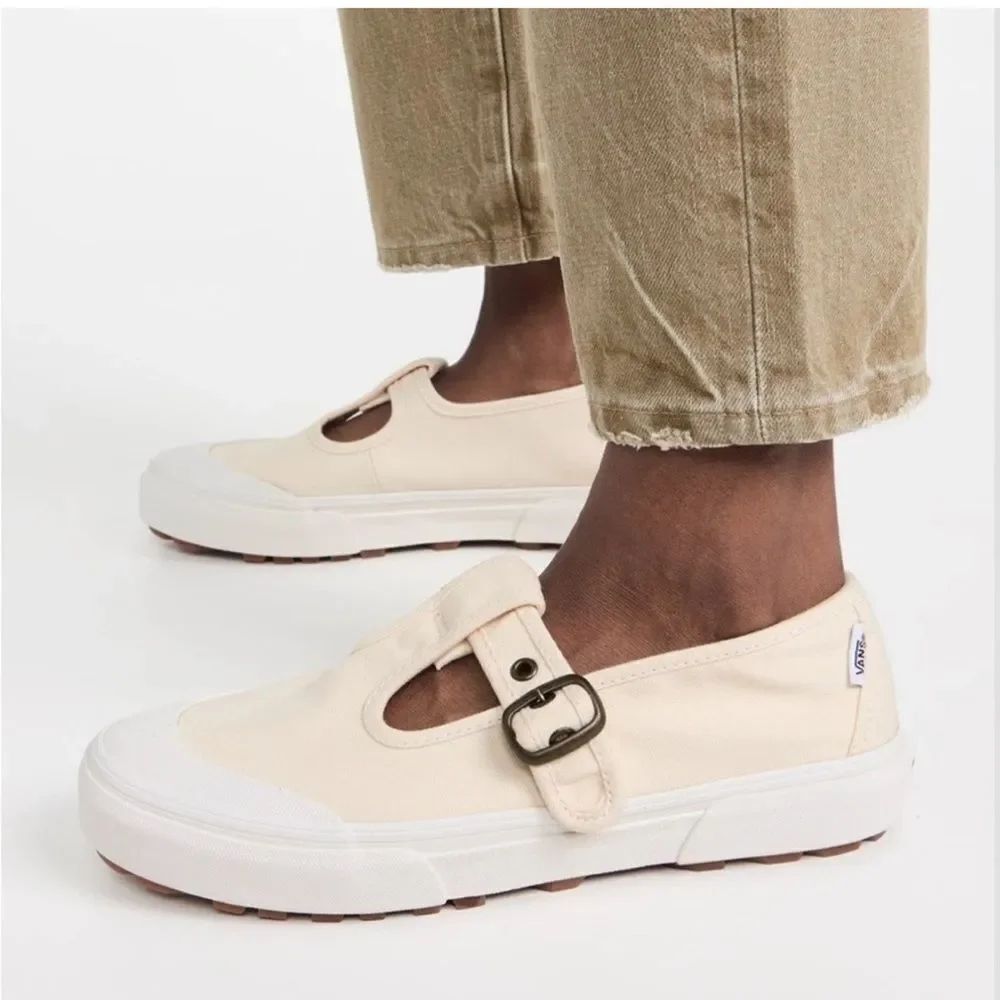 Vans Cream and White Women's Sneakers Size 9